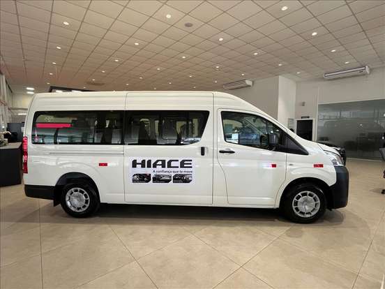 TOYOTA-HIACE-2024