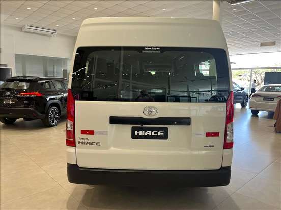 TOYOTA-HIACE-2024