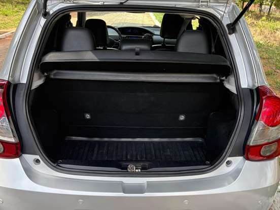 TOYOTA-ETIOS-1.5 PLATINUM 16V FLEX 4P AUTOMÁTICO TOYOTA-ETIOS-2016