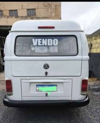 VOLKSWAGEN-KOMBI-2011