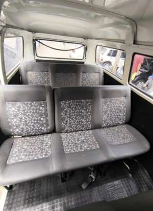 VOLKSWAGEN-KOMBI-2011