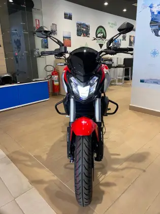 BAJAJ DOMINAR 250 