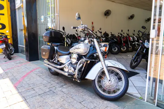 HONDA SHADOW 750 