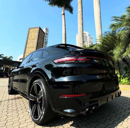 PORSCHE-CAYENNE-2022