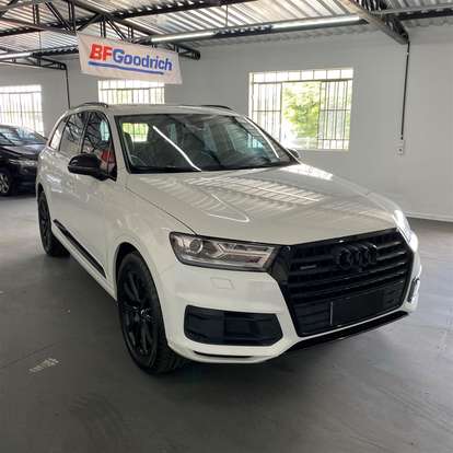 AUDI-Q7-2015