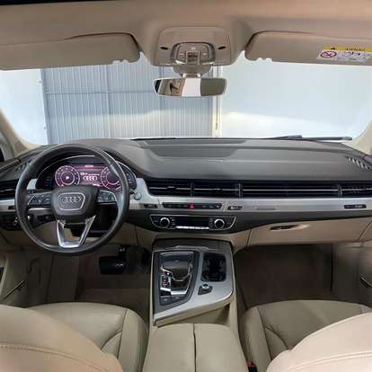 AUDI-Q7-2015