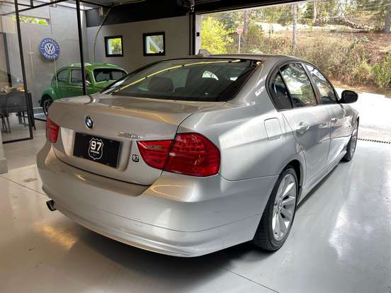 BMW-320i-2.0 16V GASOLINA 4P AUTOMÁTICO BMW-320i-2010