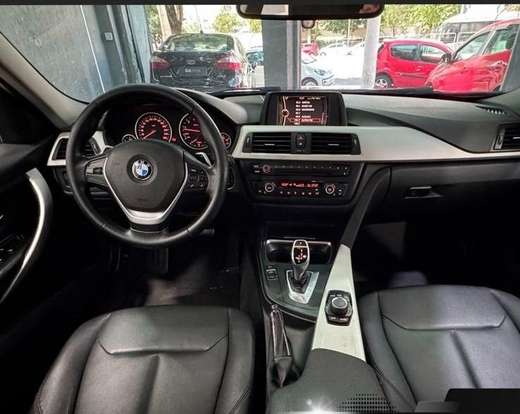 BMW-320i-2014