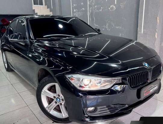 BMW-320i-2014