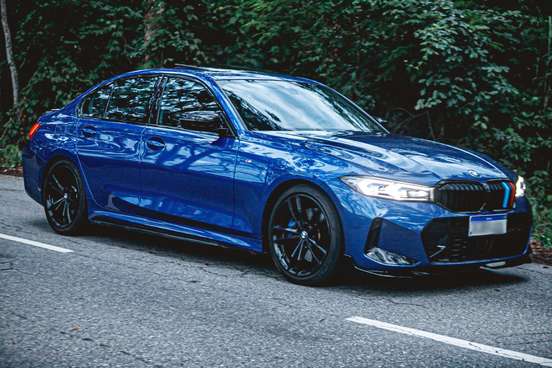 BMW-320i-2022