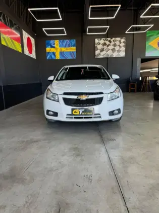 CHEVROLET CRUZE 1.8 LT 16V FLEX 4P AUTOMÁTICO CHEVROLET CRUZE 1.8 LT 16V FLEX 4P AUTOMÁTICO
