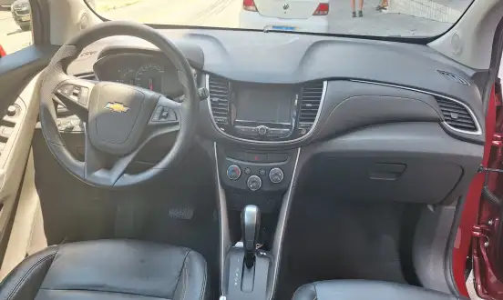 CHEVROLET-TRACKER-2018