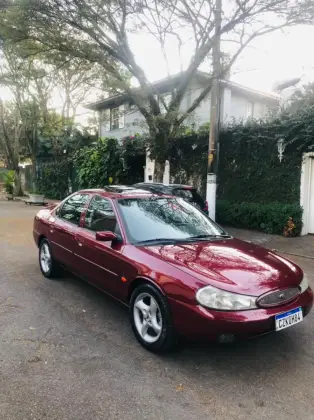 FORD MONDEO 2.0 GLX 16V GASOLINA 4P AUTOMÁTICO FORD MONDEO 2.0 GLX 16V GASOLINA 4P AUTOMÁTICO