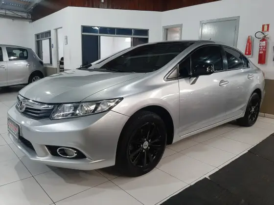 HONDA CIVIC 1.8 LXS 16V FLEX 4P AUTOMÁTICO