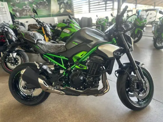 KAWASAKI Z900 