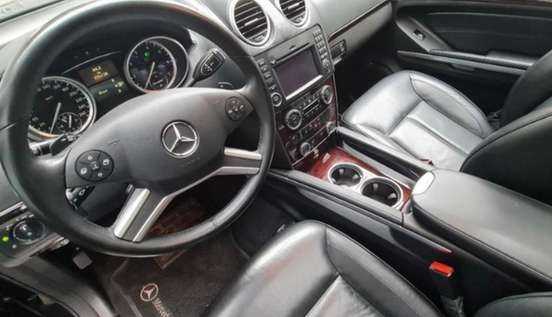 MERCEDES-BENZ-GL 500-2010