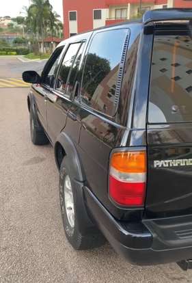 NISSAN-PATHFINDER-1997