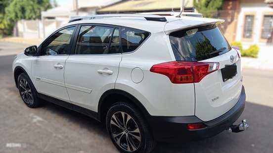 TOYOTA-RAV4-2014