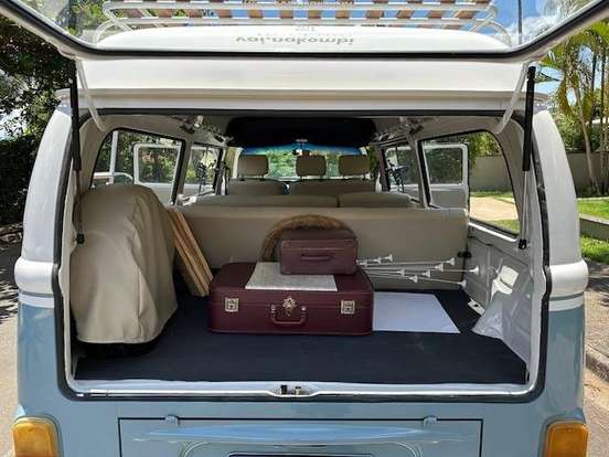 VOLKSWAGEN-KOMBI-2008