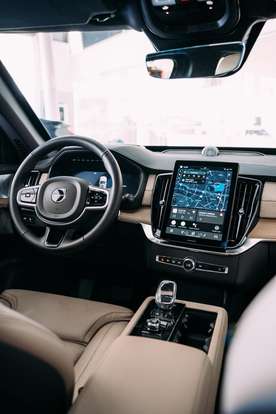 VOLVO-XC90-2025