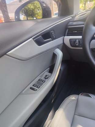 AUDI-A4-2022