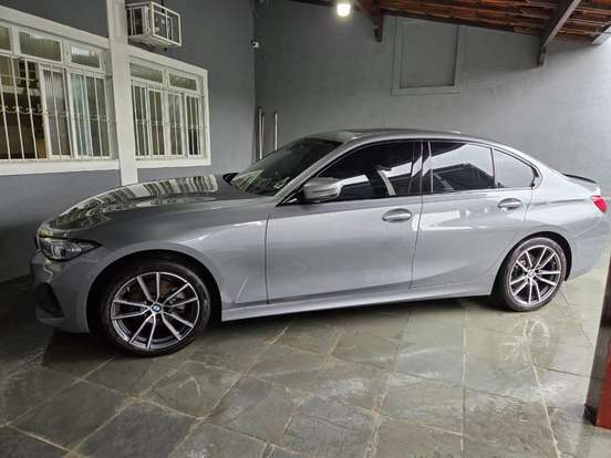 BMW-320i-2024
