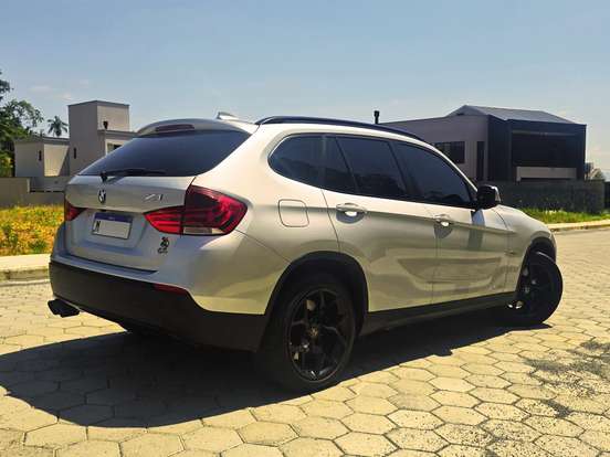 BMW-X1-3.0 24V GASOLINA XDRIVE28I 4P AUTOMÁTICO BMW-X1-2010