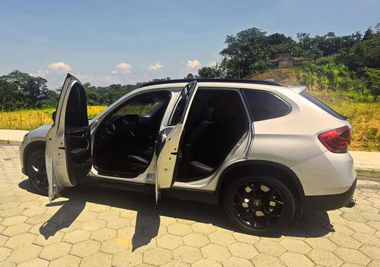 BMW-X1-3.0 24V GASOLINA XDRIVE28I 4P AUTOMÁTICO BMW-X1-2010
