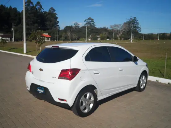 CHEVROLET-ONIX-1.4 MPFI LT 8V FLEX 4P MANUAL CHEVROLET-ONIX-2018