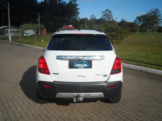 CHEVROLET-TRACKER-2013