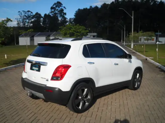 CHEVROLET-TRACKER-2013