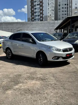 FIAT SIENA 1.6 MPI ESSENCE 16V FLEX 4P AUTOMATIZADO
