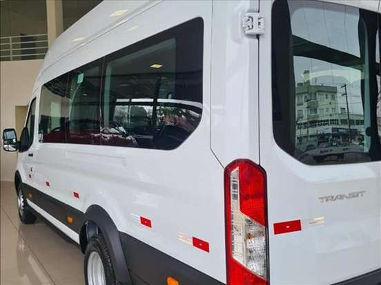 FORD-TRANSIT-2025