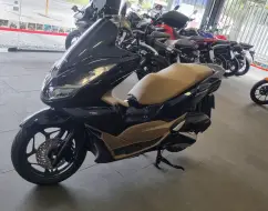 HONDA PCX 160 DLX HONDA PCX 160 DLX