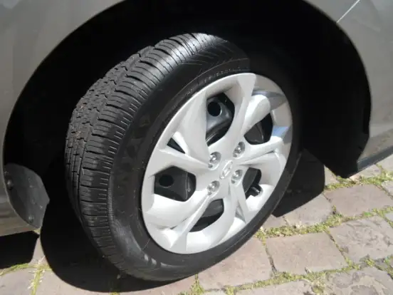 HYUNDAI-HB20-1.0 12V FLEX COMFORT PLUS MANUAL HYUNDAI-HB20-2023