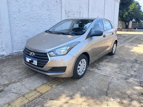 HYUNDAI HB20 1.0 COMFORT 12V FLEX 4P MANUAL HYUNDAI HB20 1.0 COMFORT 12V FLEX 4P MANUAL