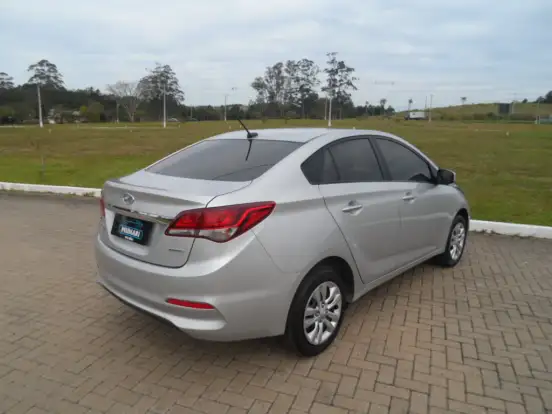 HYUNDAI-HB20S-1.6 COMFORT PLUS 16V FLEX 4P AUTOMÁTICO HYUNDAI-HB20S-2019