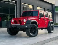 JEEP WRANGLER 3.6 UNLIMITED SPORT 4X4 V6 GASOLINA 4P AUTOMÁTICO JEEP WRANGLER 3.6 UNLIMITED SPORT 4X4 V6 GASOLINA 4P AUTOMÁTICO