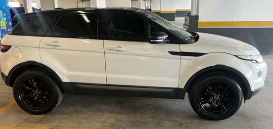 LAND ROVER-RANGE ROVER EVOQUE-2.0 PURE TECH 4WD 16V GASOLINA 4P AUTOMÁTICO LAND ROVER-RANGE ROVER EVOQUE-2013