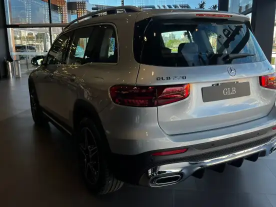 MERCEDES-BENZ-GLB 220-2.0 MHEV AMG LINE 4MATIC 8G-DCT MERCEDES-BENZ-GLB 220-2025
