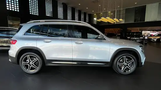 MERCEDES-BENZ-GLB 220-2025