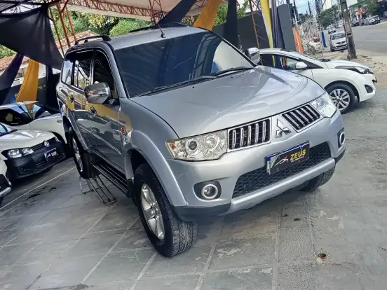 MITSUBISHI-PAJERO DAKAR-3.5 HPE 7 LUGARES 4X4 V6 24V FLEX 4P AUTOMÁTICO MITSUBISHI-PAJERO DAKAR-2013