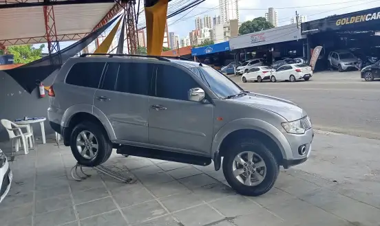 MITSUBISHI-PAJERO DAKAR-3.5 HPE 7 LUGARES 4X4 V6 24V FLEX 4P AUTOMÁTICO MITSUBISHI-PAJERO DAKAR-2013