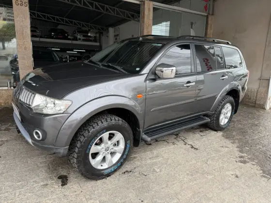 MITSUBISHI PAJERO DAKAR 3.5 HPE 7 LUGARES 4X4 V6 24V FLEX 4P AUTOMÁTICO