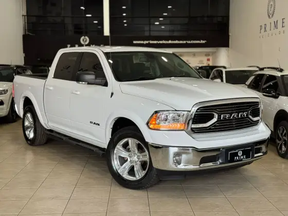 RAM CLASSIC 5.7 V8 GASOLINA LARAMIE CD 4X4 AUTOMÁTICO