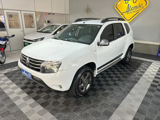 RENAULT DUSTER 2.0 DYNAMIQUE 4X2 16V FLEX 4P AUTOMÁTICO