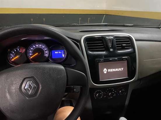 RENAULT-LOGAN-2016