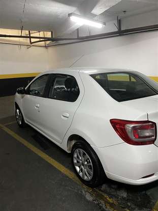 RENAULT-LOGAN-2016