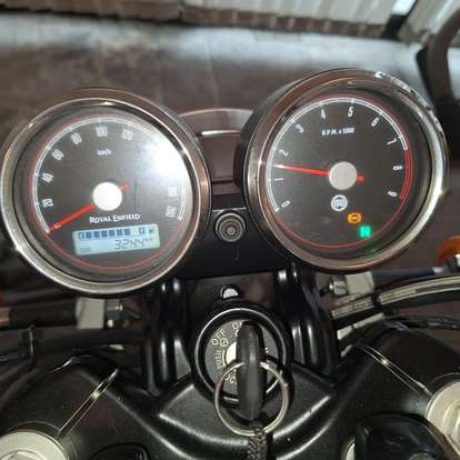 ROYAL ENFIELD-INTERCEPTOR-2021