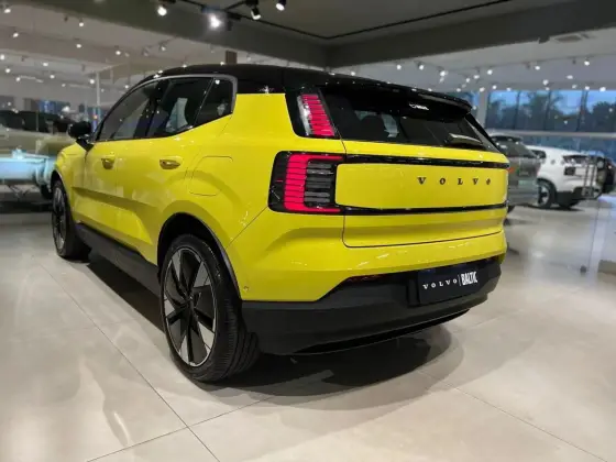 VOLVO EX30 69 KW ELÉTRICO ULTRA